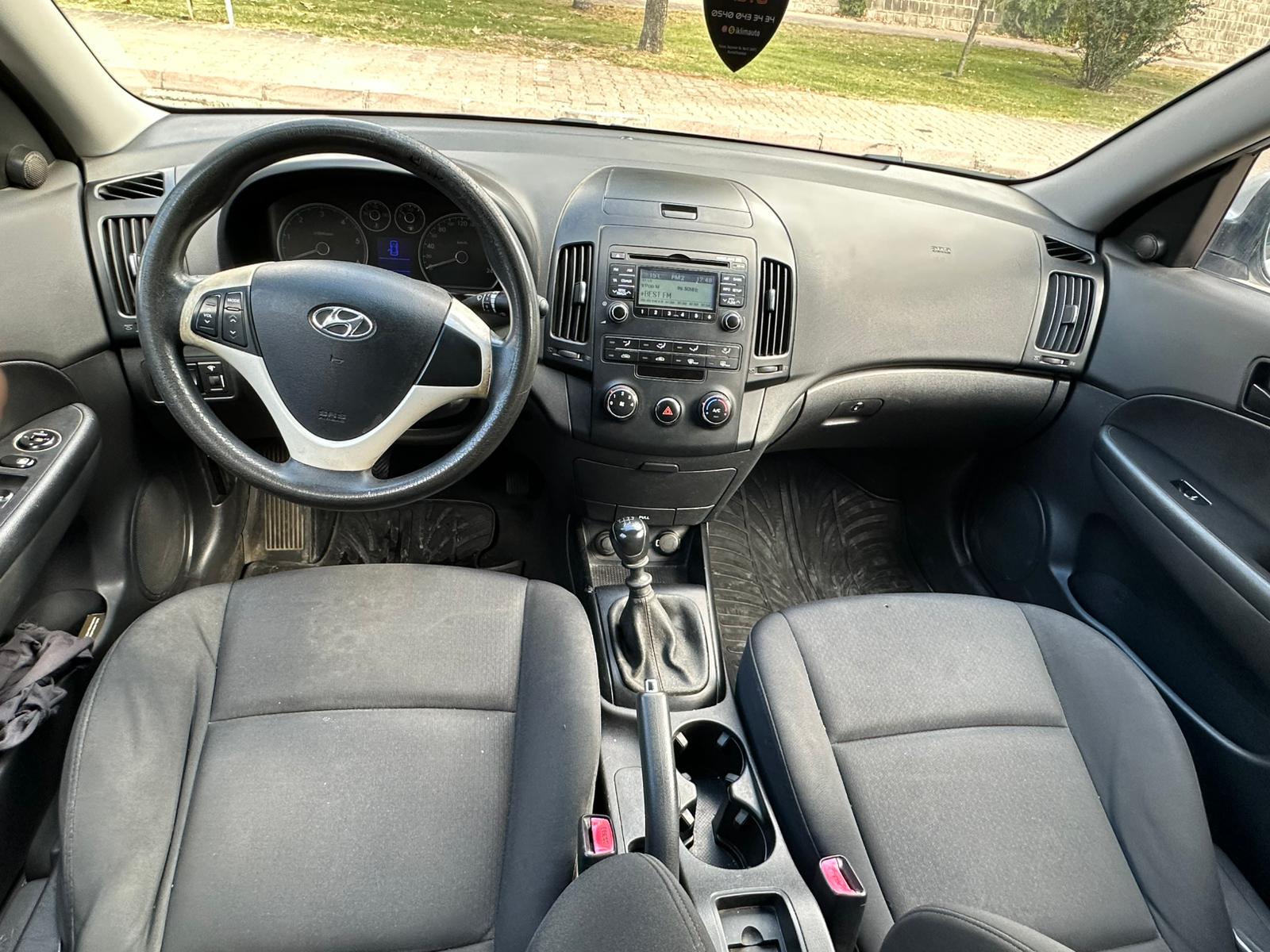 HYUNDAI i30 24